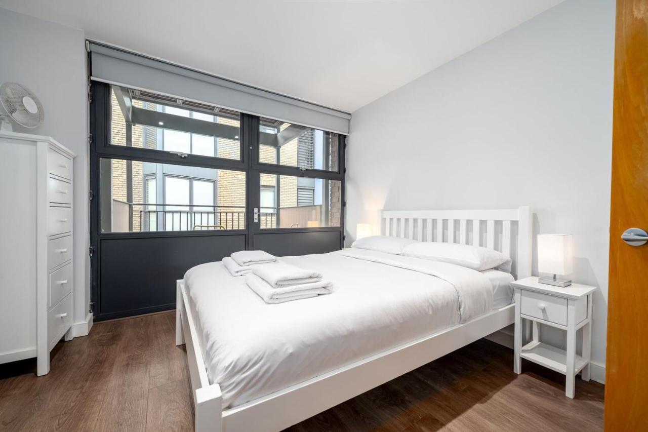 Modern & Spacious 2 Bedroom In Central ลอนดอน ภายนอก รูปภาพ