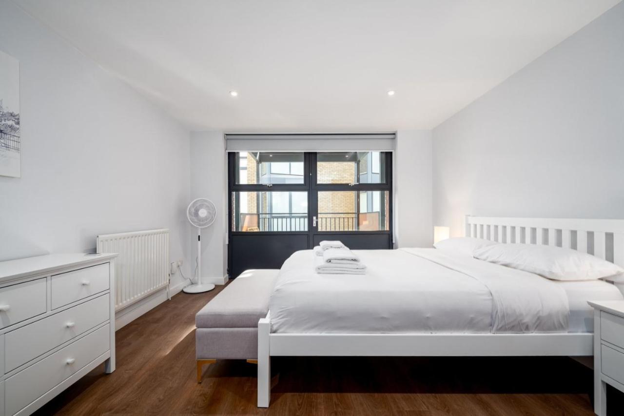 Modern & Spacious 2 Bedroom In Central ลอนดอน ภายนอก รูปภาพ